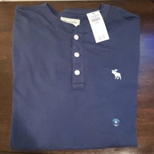 👕Abercrombie and Fitch t-shirt